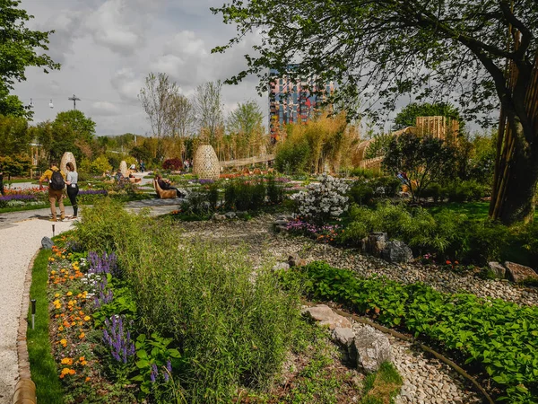 Almere 2022 'deki uluslararası bahçıvanlık Floriade Fuarı' nda Çin pavyonu. — Stok fotoğraf