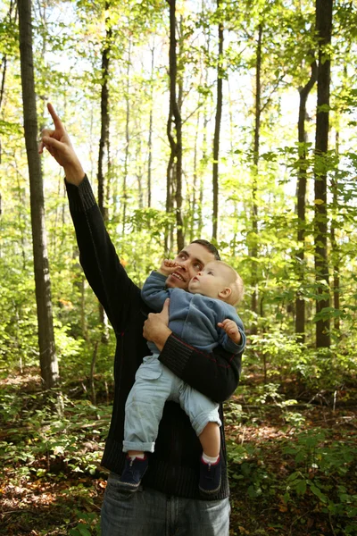 Father and Child in Forest — Stock Photo, Image