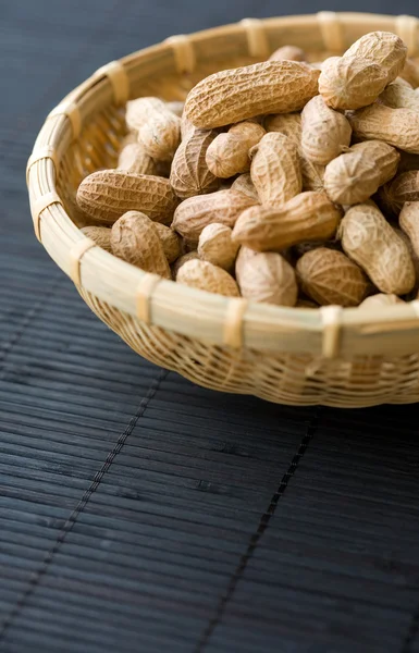 Schüssel Erdnüsse, Nahaufnahme — Stockfoto