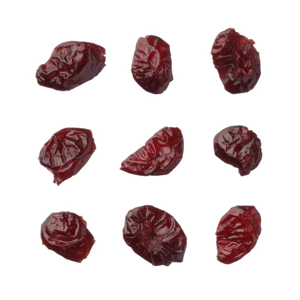 Αποξηραμένα cranberries που απομονώνονται σε λευκό φόντο — Φωτογραφία Αρχείου