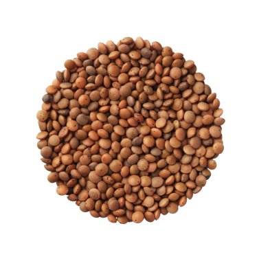 Beyaz arka plan üzerinde izole pişmemiş mercimek