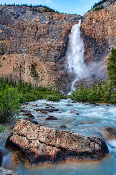 Takakkaw Falls in Yoho Park British Columbia — Stock Photo, Image