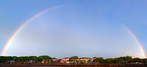 Rainbow in Kota Kinabalu, Borneo, Sabah, Malaysia — Stock Photo, Image
