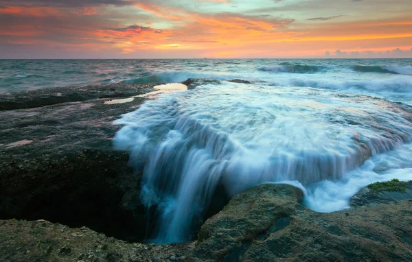 Zeegezicht op het puntje van borneo, sabah, Maleisië — Stockfoto