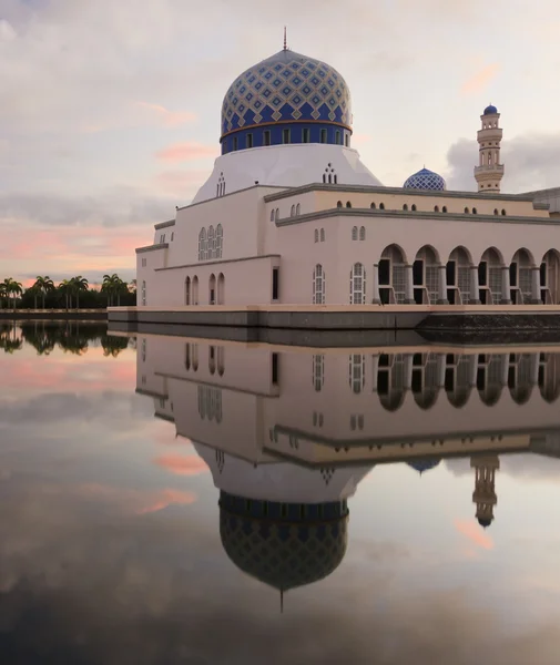 Kota kinabalu schwimmende Moschee in Sabah, Borneo, Malaysia — Stockfoto