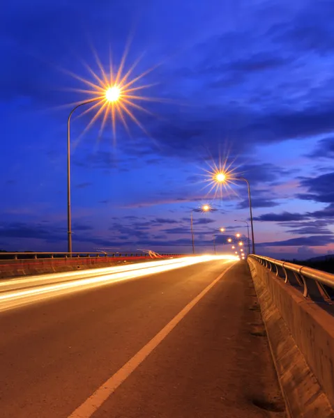mavi bir saatte açık yollar