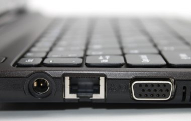 USB bağlantı noktası ve bir dizüstü bilgisayar hub