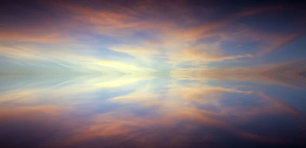 Reflection of colorful sunset — Stock Photo, Image