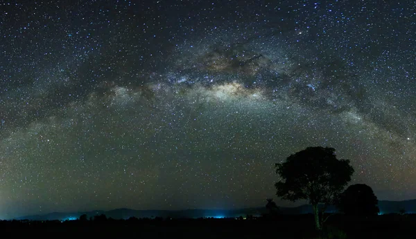 在沙巴，东马来西亚婆罗洲银河系全景镜头 — 图库照片