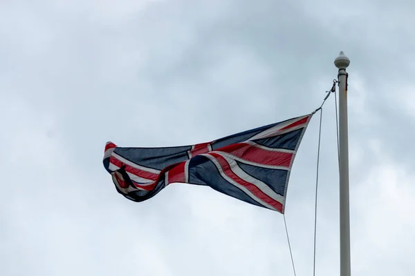 Англійський Прапор Розливається Вітрі — стокове фото