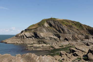 A view of the waterfront ocean in ilfracombe