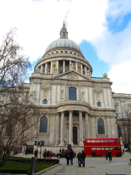 Fachada de la Catedral de San Pablo, Londres, Reino Unido . —  Fotos de Stock