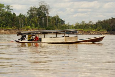 peru amazon Nehri üzerinde tekne
