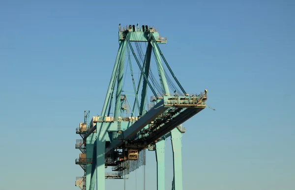 西班牙阿尔梅里亚港口的集装箱船 — 图库照片