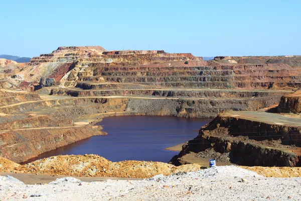 Pyrite de fer, Corta Atalaya, la plus grande mine à ciel ouvert d'Europe, Minas de Riotinto, Nerva. Province de Huelva, Andalousie, Espagne — Photo