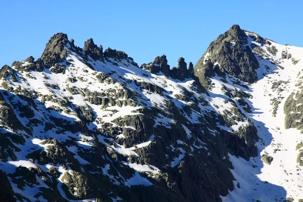 Snow gredos berge in avila spanien — Stockfoto