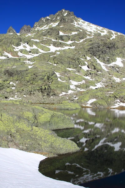 아 빌라 스페인 눈 발로 산 — 스톡 사진