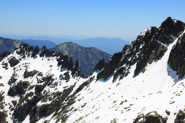 Śniegiem gór Sierra gredos w avila, Hiszpania — Zdjęcie stockowe