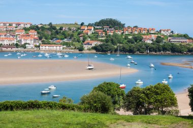 kıyı köyünde cantabria, san vicente de la barquera, İspanya