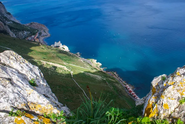 上の岩からのジブラルタル岩の眺め — ストック写真