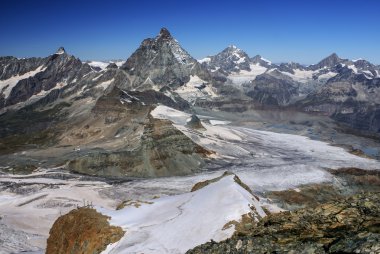 gün batımında, İsviçre Zermatt görüldüğü gibi matterhorn