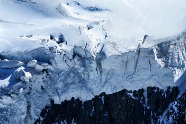 Breithorn tepe İsviçre Alpleri'nde klein matterhorn görüldü