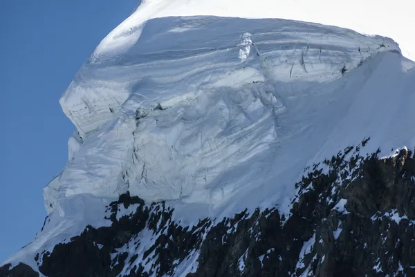 Breithorn piek in de Zwitserse Alpen gezien vanaf klein matterhorn — Stockfoto