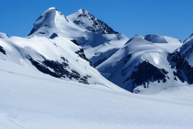 zermatt, İsviçre Alpleri'nde kayak pisti