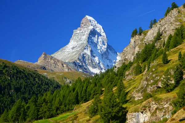 Matterhorn (4478m) v Penninských Alp od Zermattu, Švýcarsko — Stock fotografie