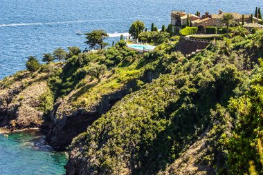 Antibes güzel bir ev. Antibes alps-ma resort iline