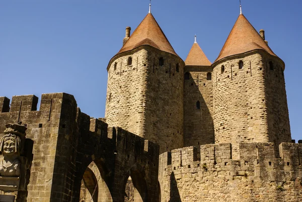 Ytterväggar av porte pomp på carcassonne i Frankrike — Stockfoto