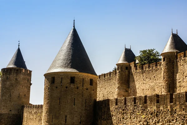 Buitenmuren van porte narbonnaise in carcassonne in Frankrijk — Stockfoto