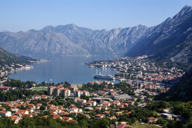 Kotor eski kent merkezi ve boka kotorska defne, Karadağ