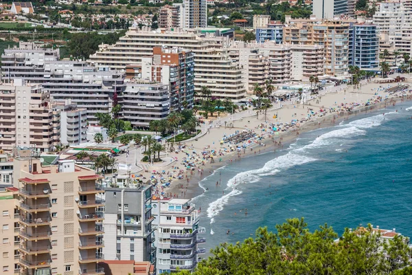 Akdeniz sahil şeridi çare calpe, İspanya ile deniz ve göl — Stok fotoğraf