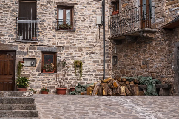 The medieval village of Torla in Spain pyrinees of Aragon — Stock Photo, Image