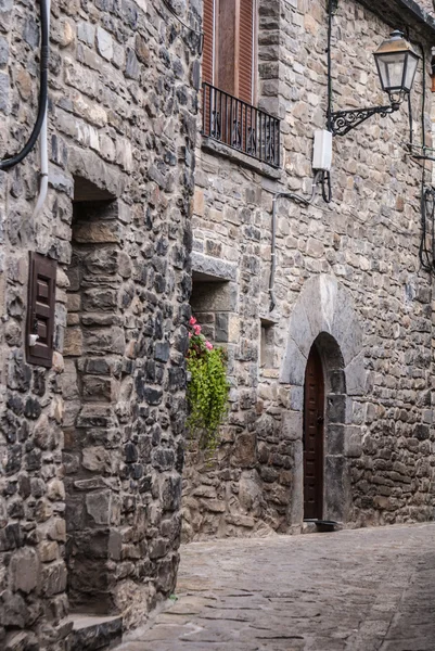 The medieval village of Torla in Spain pyrinees of Aragon — Stock Photo, Image