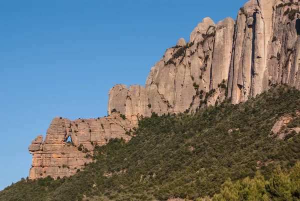 Montserrat mountain, where you can see the Cavall Bernat, the la — Stock Photo, Image