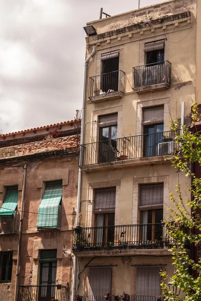 Вид на архитектурное здание в старом городе Таррагона, — стоковое фото