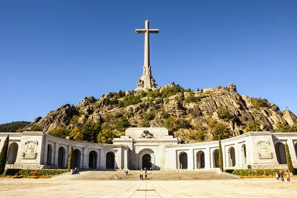 悪魔を憐れむ歌の谷 (valle de los caidos) マドリード, スペイン — ストック写真