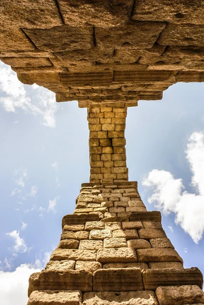 Akvedukten i segovia, castilla y leon, Spanien. — Stockfoto