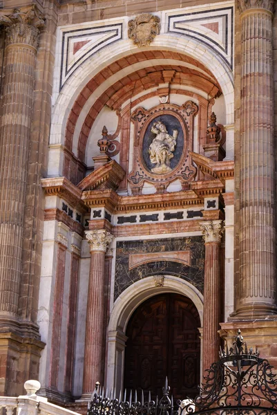 Ingang naar de kathedraal in malaga, Spanje — Stockfoto