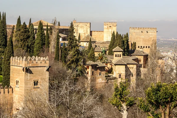 Veduta della famosa Alhambra, Granada, Spagna . — Foto Stock