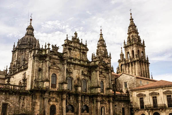 サンティアゴ ・ デ ・ コンポステーラ ロマネスク様式のファサードの大聖堂 — ストック写真