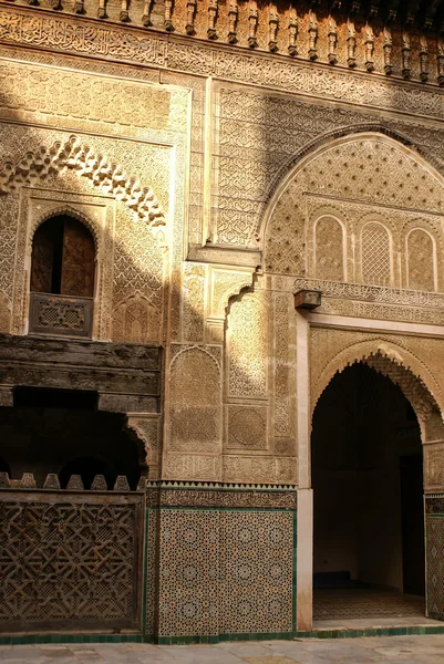 Detalhe da bela decoração mosaico azulejo do em Fez, Mo — Fotografia de Stock