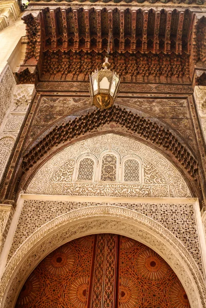 Detail of the beautiful tile mosaic decoration of the at Fez, Mo — Stock Photo, Image