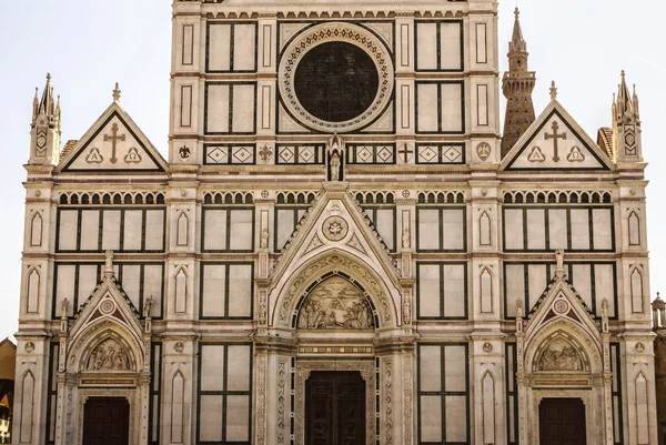 Фасад базилики Святой Марии Цветущей во Флоренции — стоковое фото