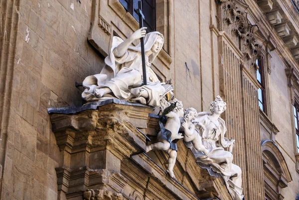 Elementos arquitectura de la catedral en Florencia — Foto de Stock