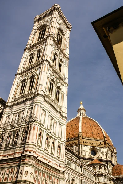 Bell tower and dome of the cathedral of Florence, Italy — Stock Photo, Image
