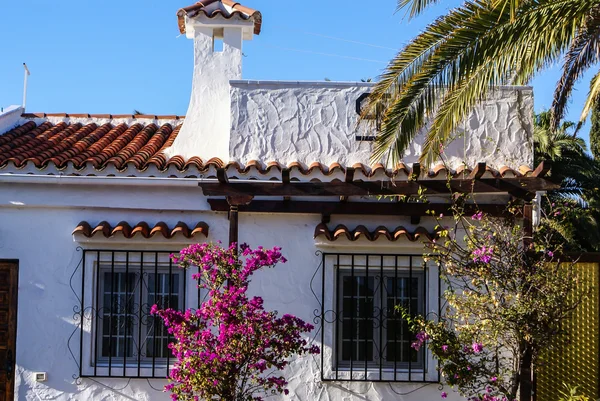 Weiße Häuser im Maspalomas Resort, Gran Canaria — Stockfoto