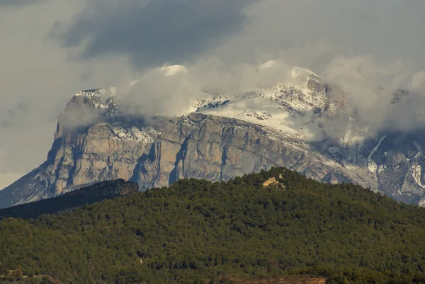 Mountains in Ordesa National Park, Pyrenees, Huesca, Aragon, Spa — Stock Photo, Image